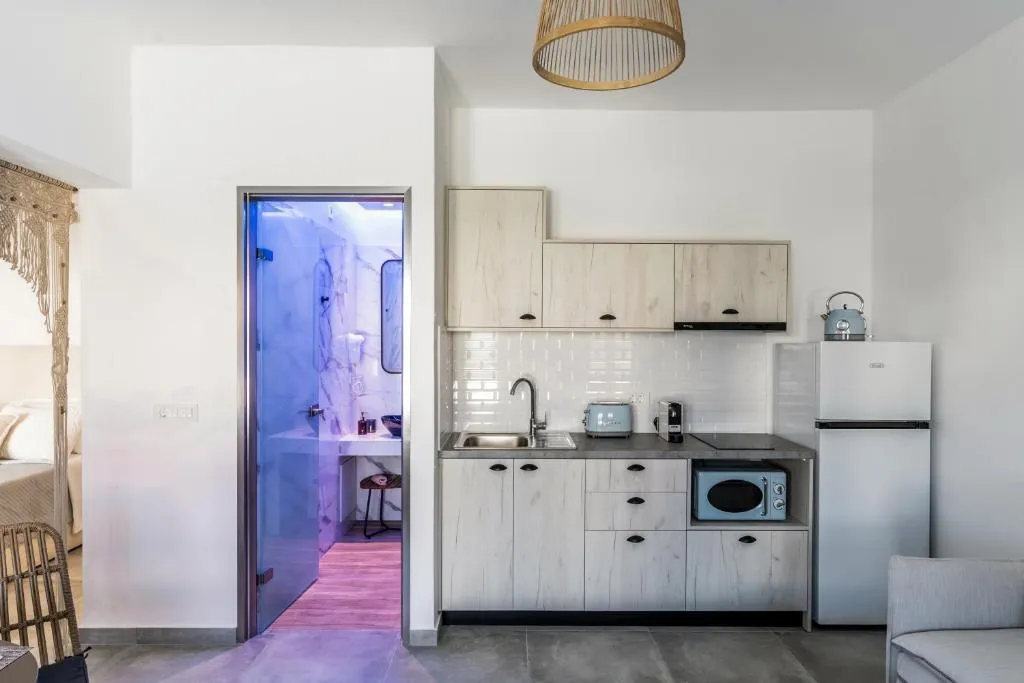 SUITE WITH PRIVATE POOL Room, Santorossa Luxury Villas, Santorini