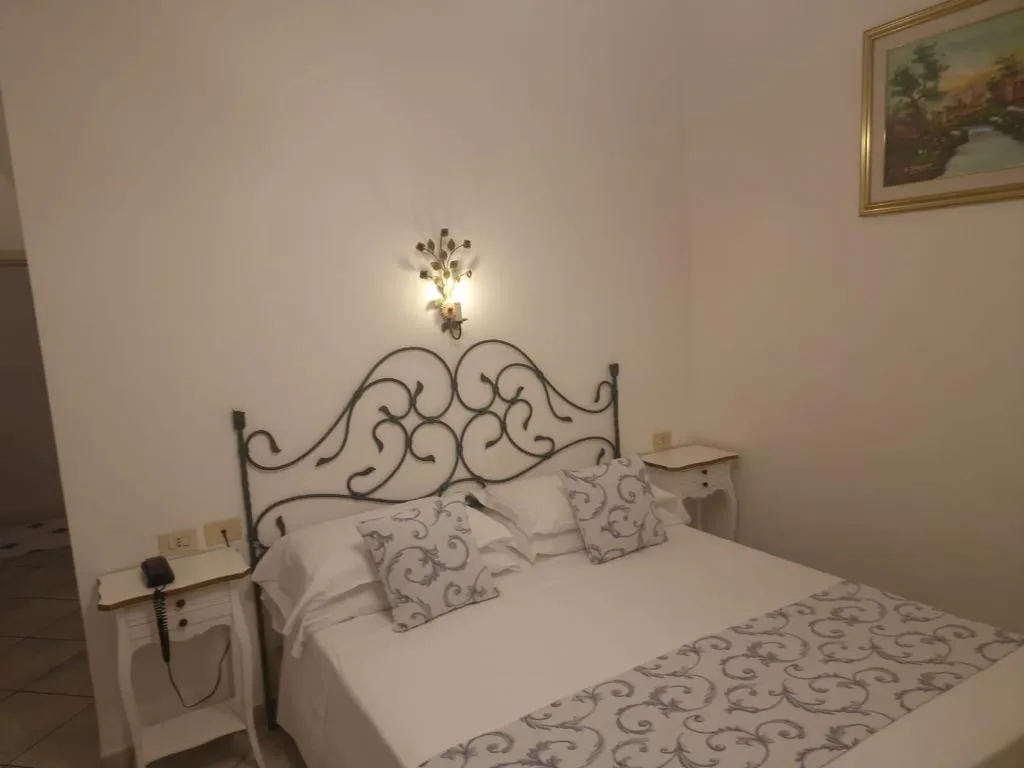 Double or Twin SUPERIOR SEA VIEW Room, La Perla, Naples