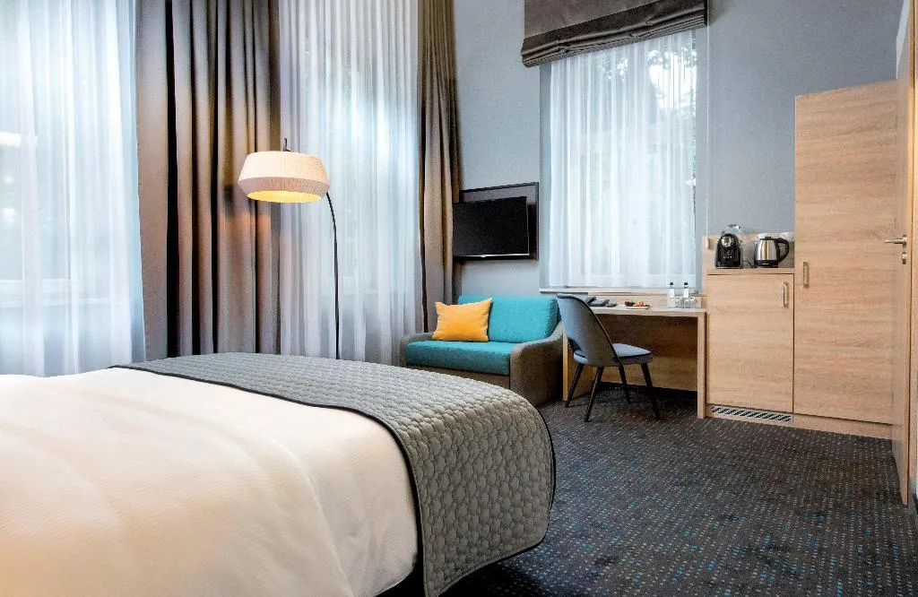 DOUBLE DELUXE Room, Leonardo Boutique Hotel Krakow Old Town, Krakow