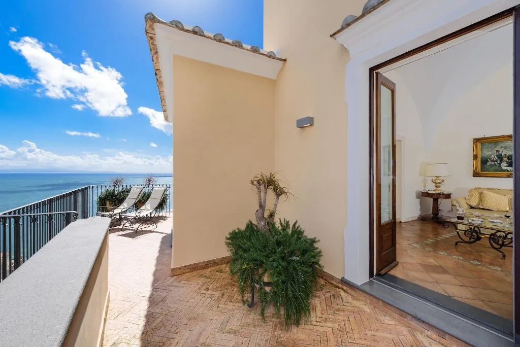 Terrace, Villa Alba d'Oro - Historic Luxury Villa, Naples