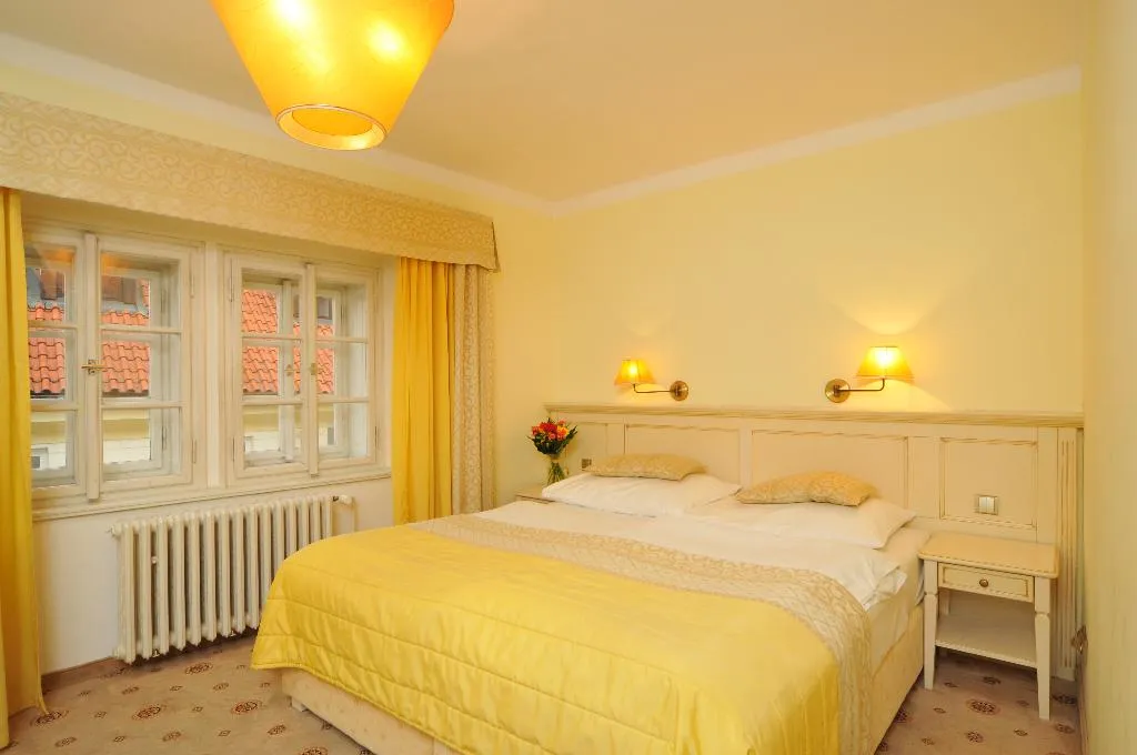 Room, Metamorphis, Prague