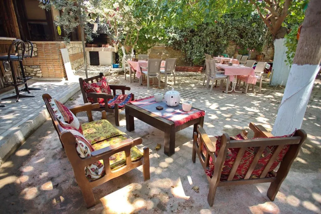 Room, Garden Palace Hotel, Izmir