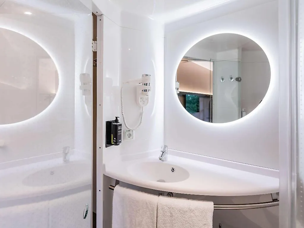 DOUBLE WITH DOUBLE BED Room, ibis Lisboa Alfragide, Lisbon