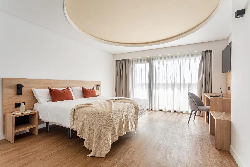 Double or Twin SUPERIOR Room, B48 Valencia Feria, Valencia