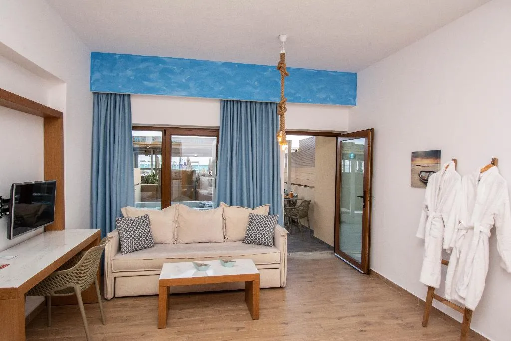 JUNIOR SUITE DELUXE WITH JACUZZI Room, Yianna Caravel Suites by Checkin (adults only), Crete