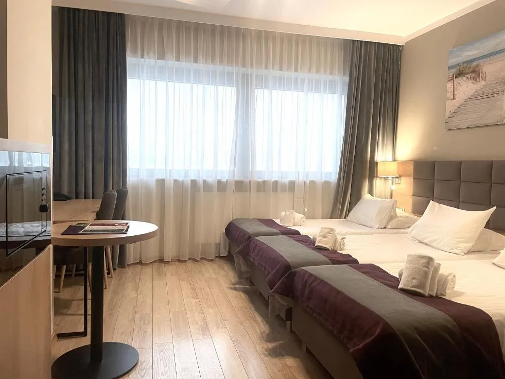 TRIPLE STANDARD Room, Conrad Comfort Hotel, Krakow