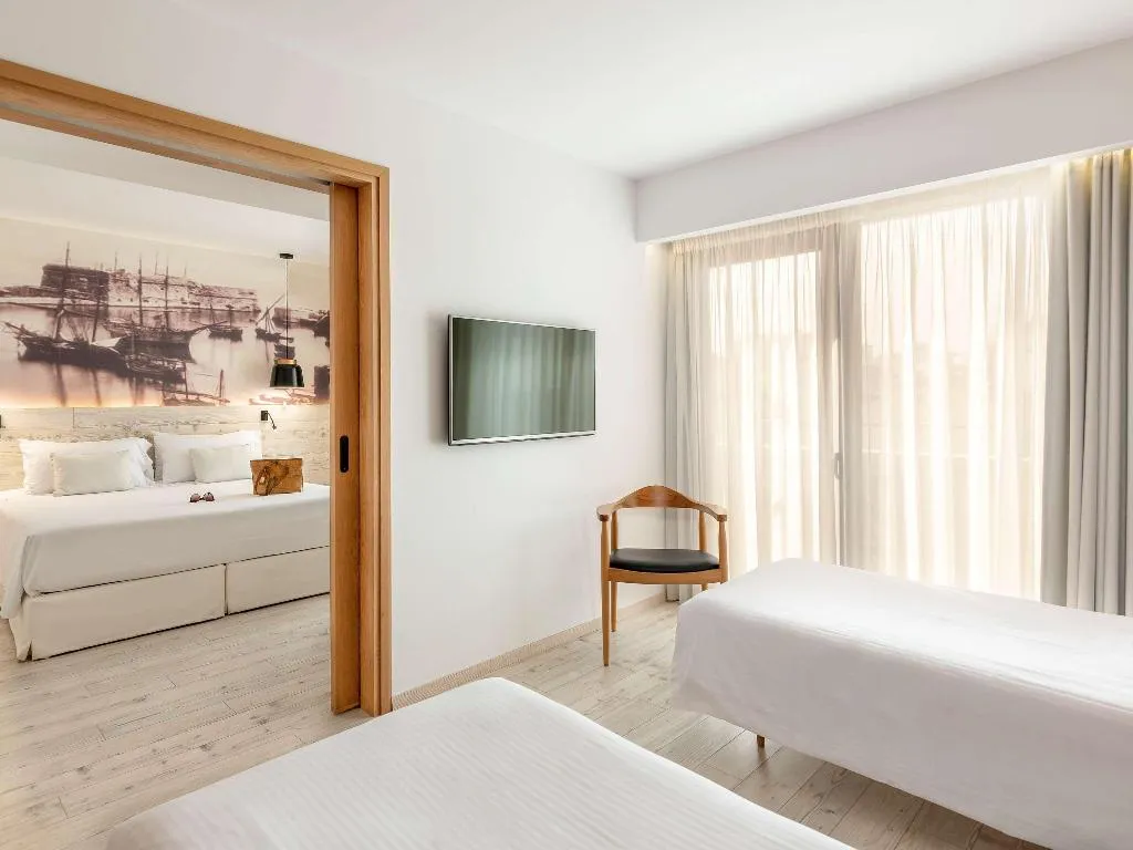 FAMILY ROOM STANDARD Room, Ibis Styles Heraklion Central, Crete