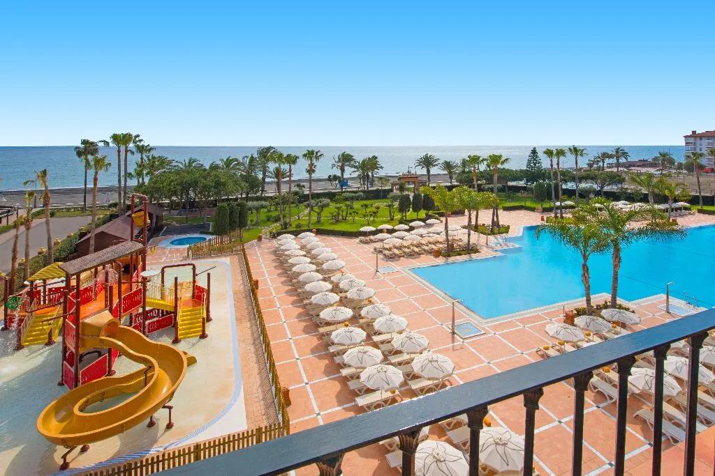 Sports and Entertainment, Iberostar Waves Málaga Playa, Costa Del Sol