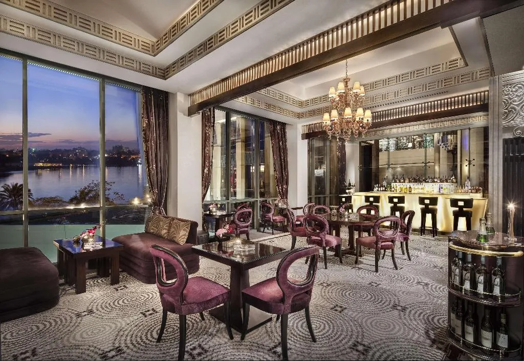 Bar, Fairmont Nile City, Cairo