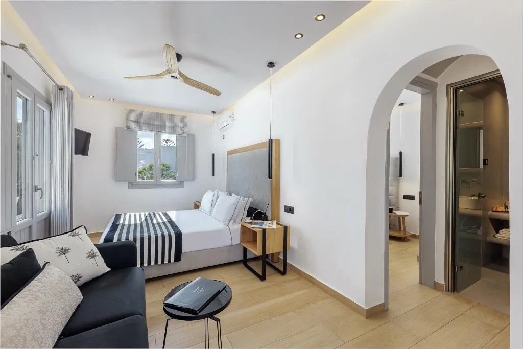 SUITE LUXURY Room, Kalisti Hotel & Suites, Santorini