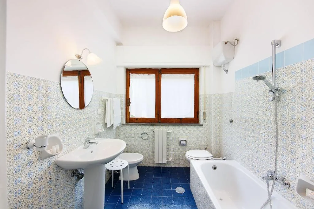 Room, B&b Sorrento Sunshine, Naples