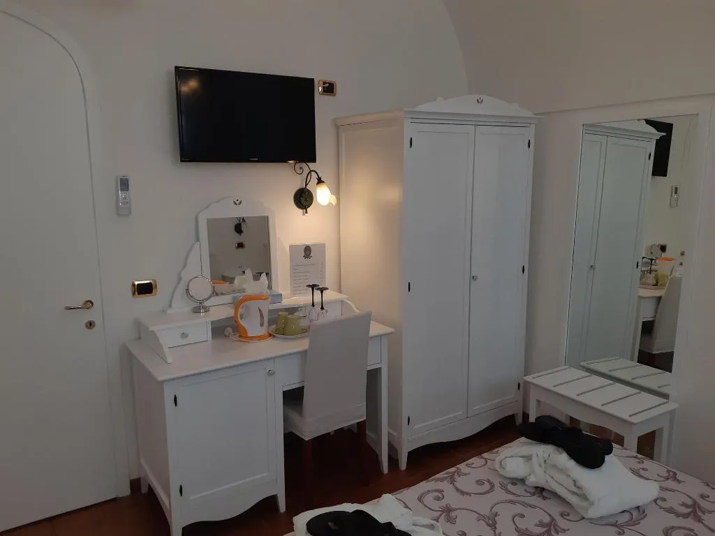 Room, Hotel Antica Repubblica, Naples