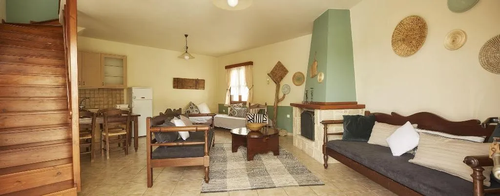 APARTMENT CAPACITY 4 Room, Earino, Crete