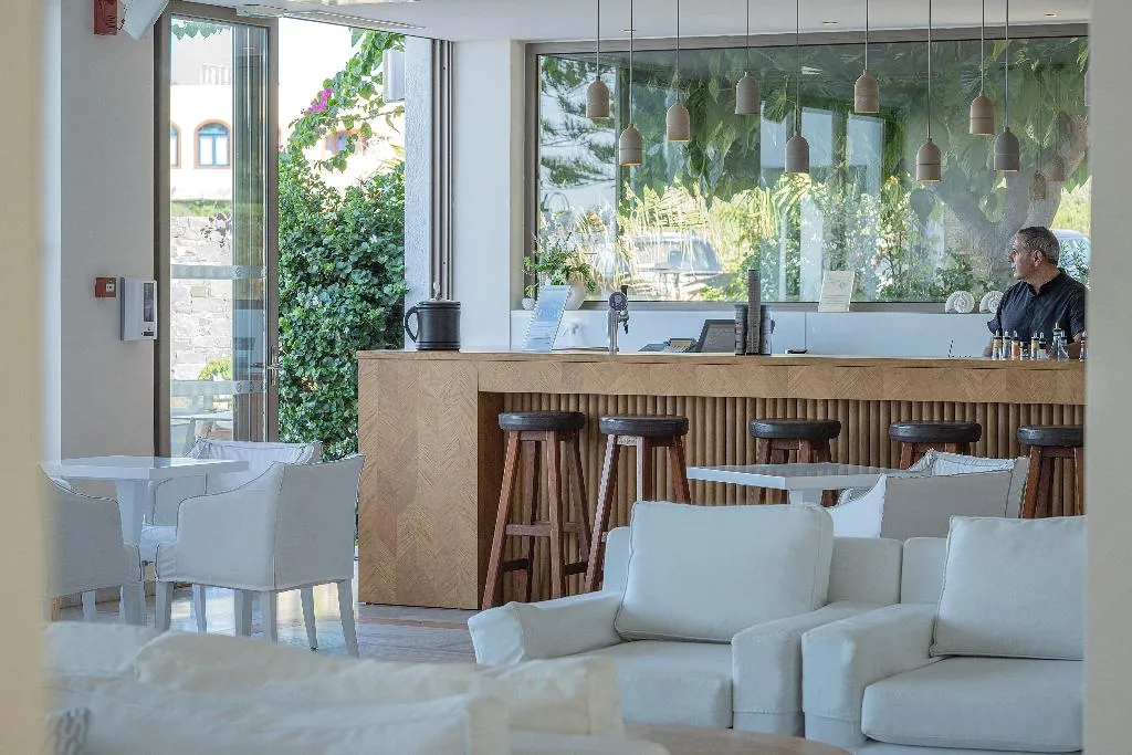 Bar, Maritimo Beach Hotel, Crete