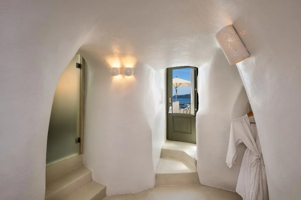 SUITE WITH JACUZZI Room, Athina Luxury Suites, Santorini