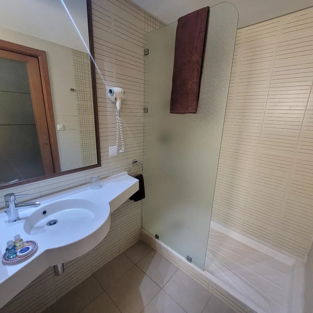 DOUBLE BASIC Room, Hotel Tiba, Tunisia