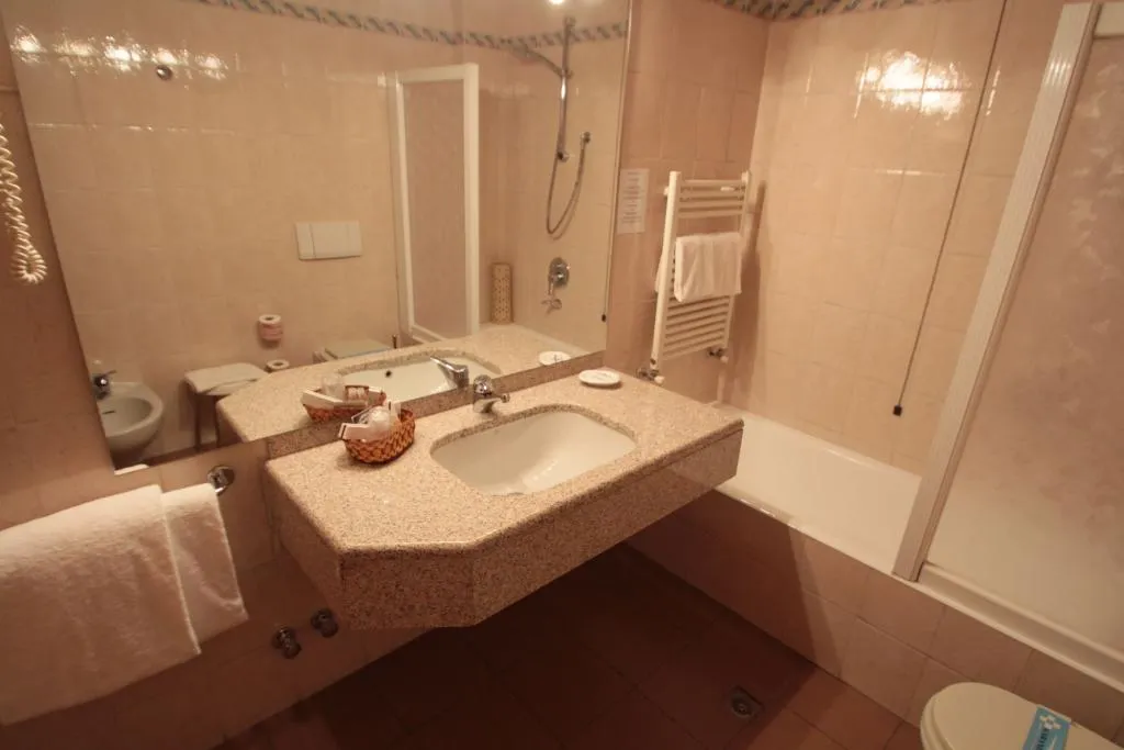 TWIN ECONOMY Room, Monica Hotel Fiera, Milan