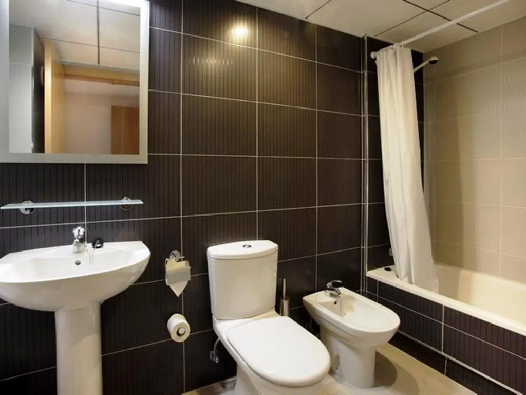 APARTMENT CAPACITY 6 TWO BEDROOMS Room, Pierre & Vacances Salou, Costa Dorada