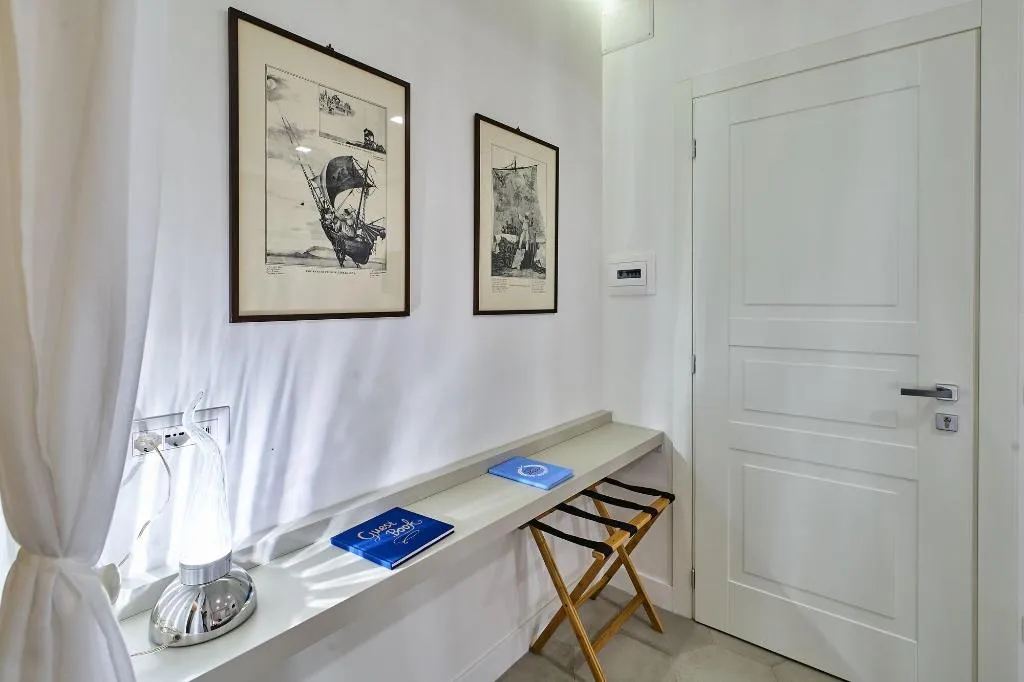 Room, A Casa Del Principe, Naples