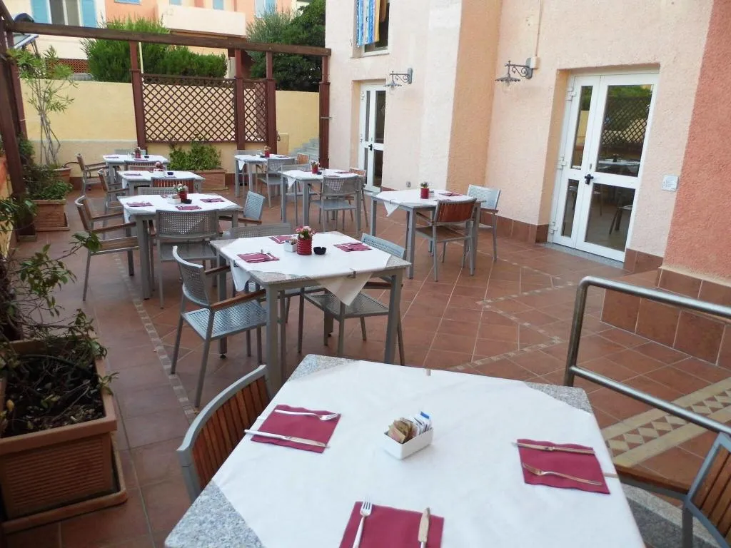Terrace, Hotel Residence Le Nereidi, Olbia