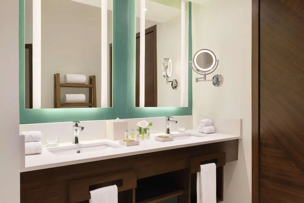 JUNIOR SUITE OCEAN FRONT KING BED Room, Hyatt Vivid Playa Del Carmen - Adults Only, Playa Del Carmen