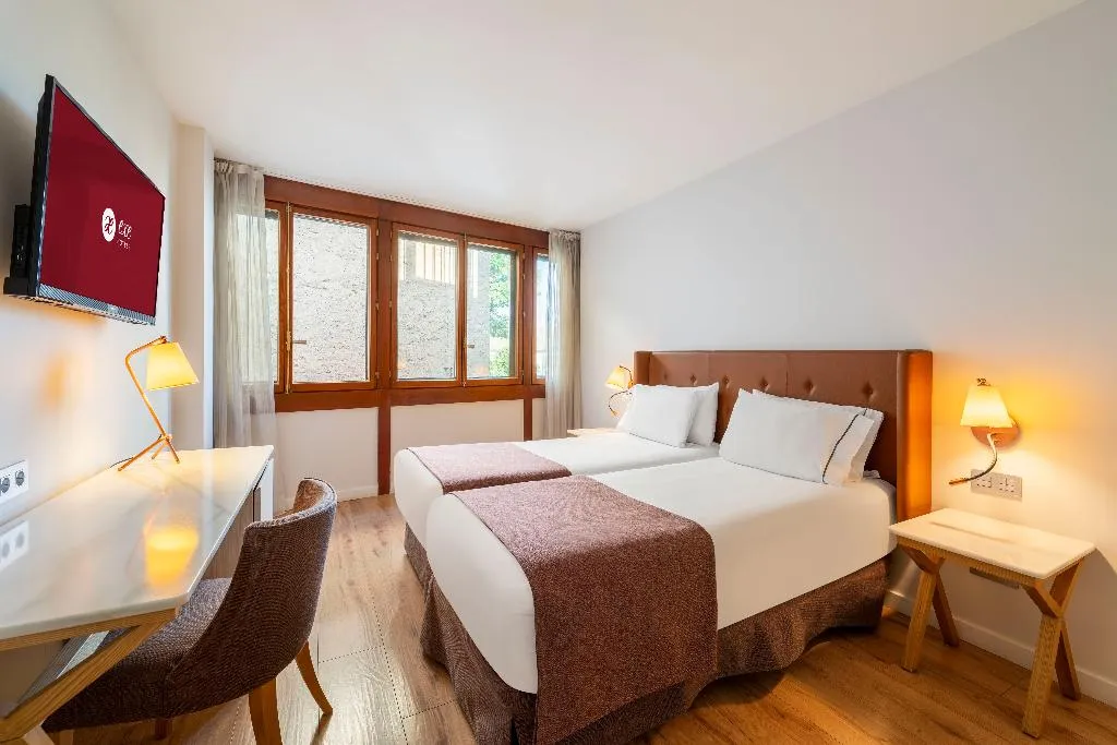 DOUBLE STANDARD Room, Dorma Casa de los Linajes, Madrid