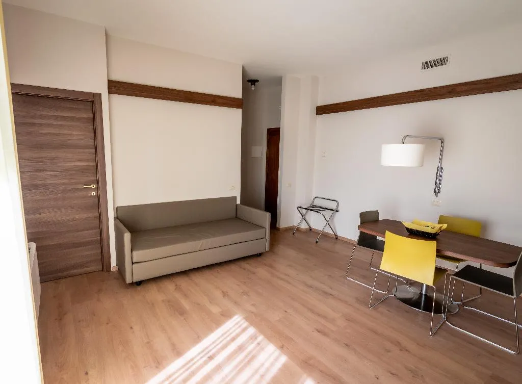 APARTMENT CAPACITY 4 TWO BEDROOMS Room, Residence Porta Al Prato, Florence