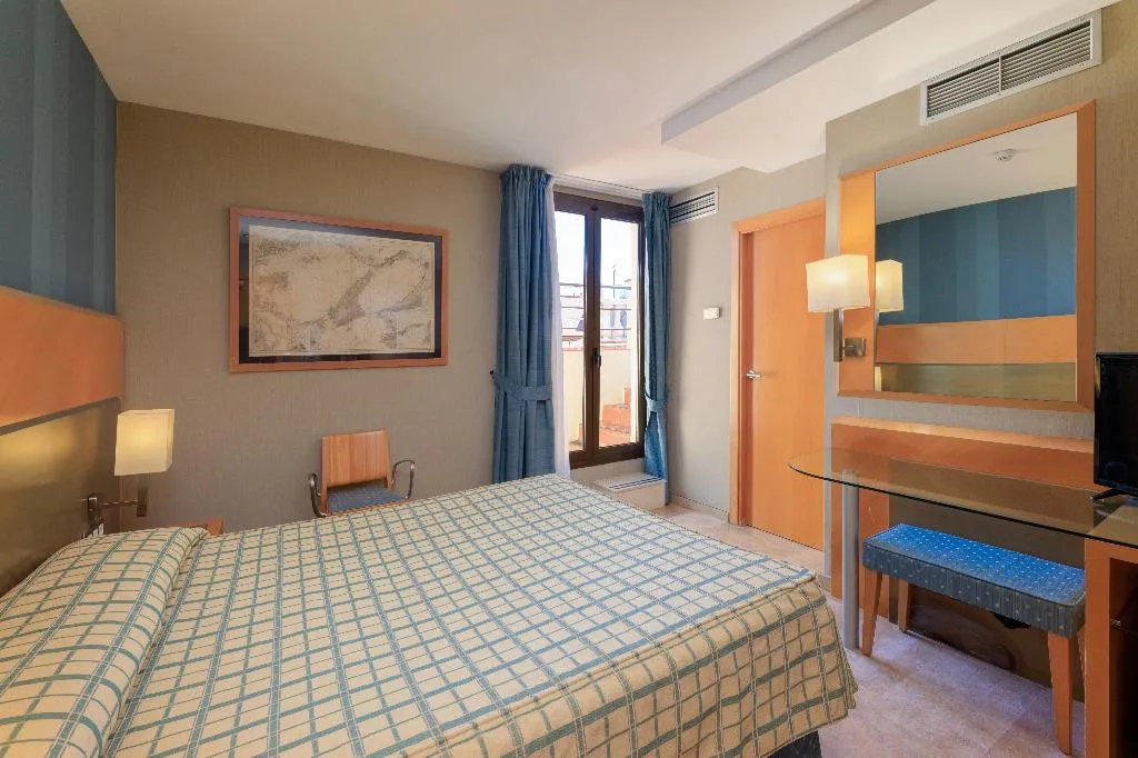 Double or Twin WITH TERRACE Room, Del Mar, Barcelona
