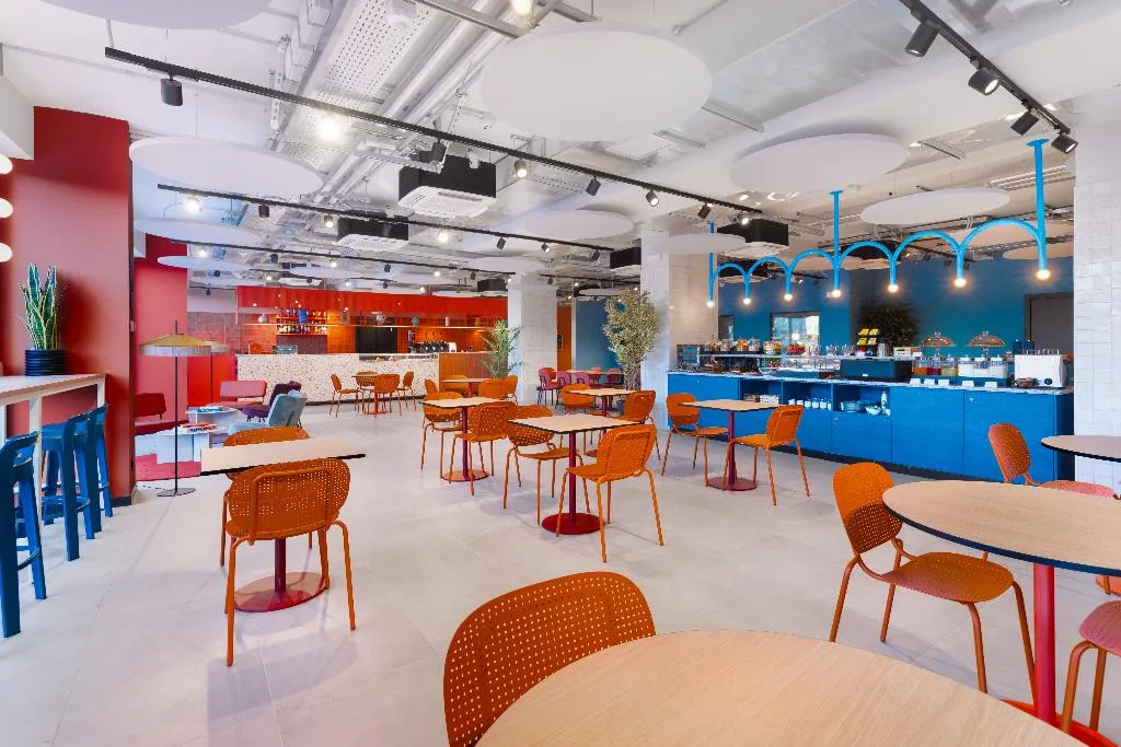 Restaurant, CX Naples Centrale, Naples