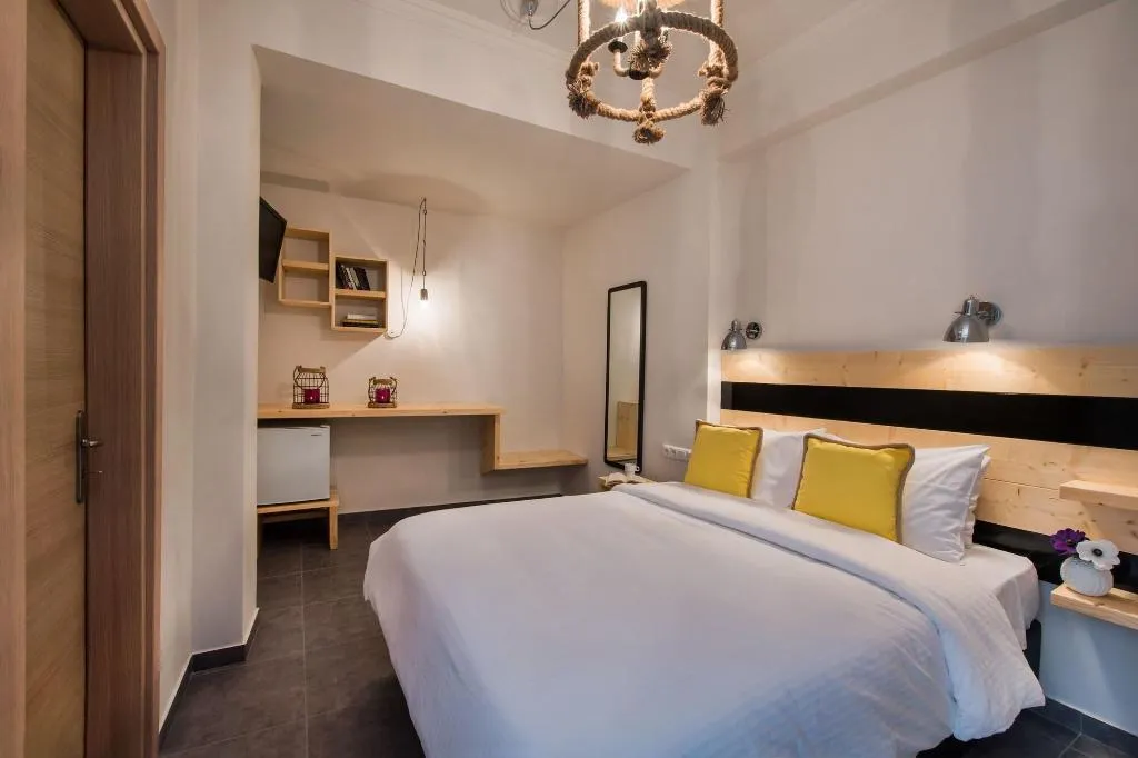 Room, Summertime, Santorini