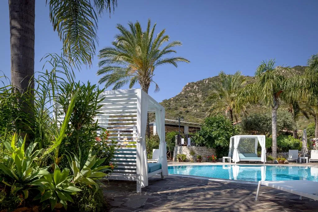 Pool, Cruccuris Resort, Cagliari