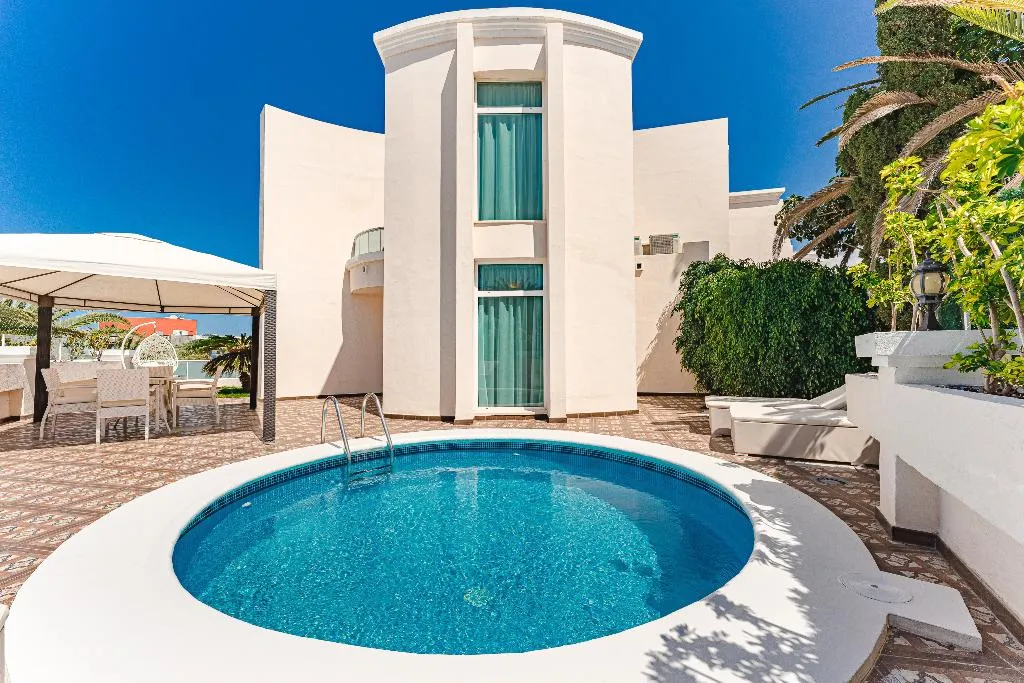 SUITE TWO BEDROOMS WITH PRIVATE POOL Room, Flamingo suite boutique hotel, Tenerife