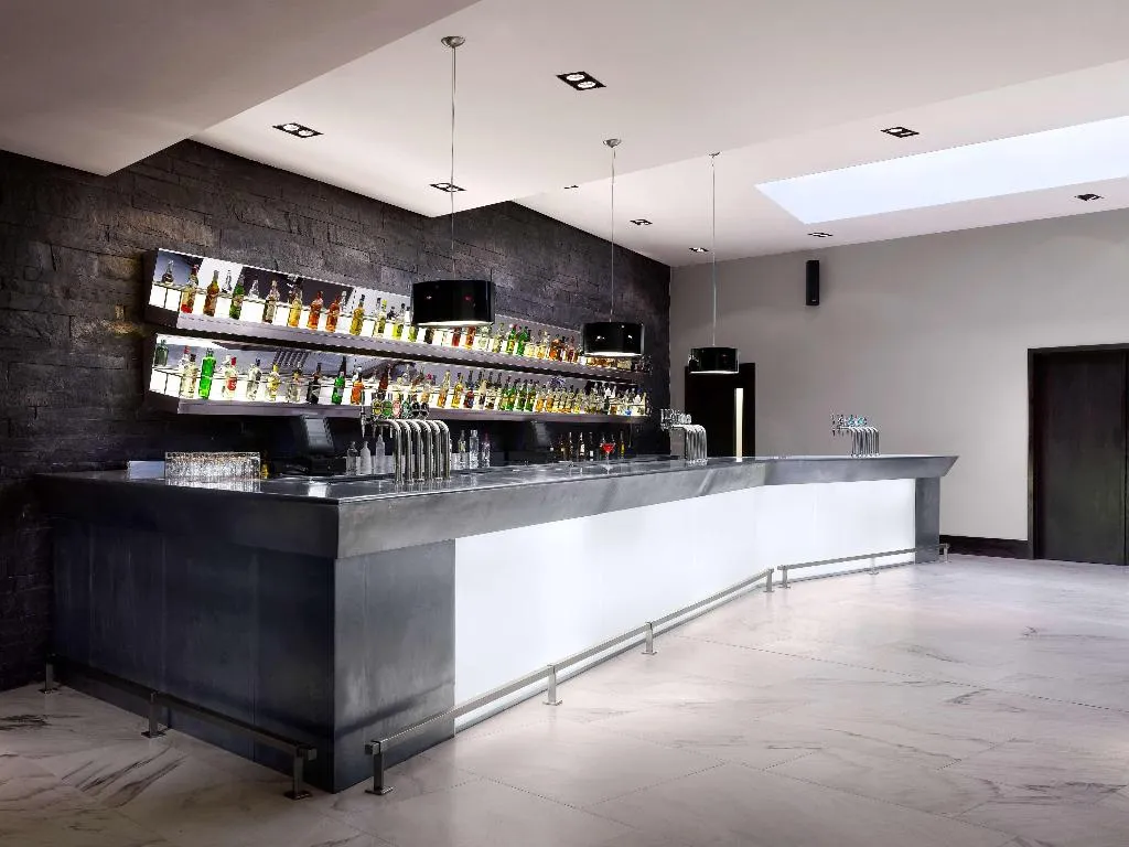 Bar, Radisson Blu Royal Hotel, Dublin, Dublin