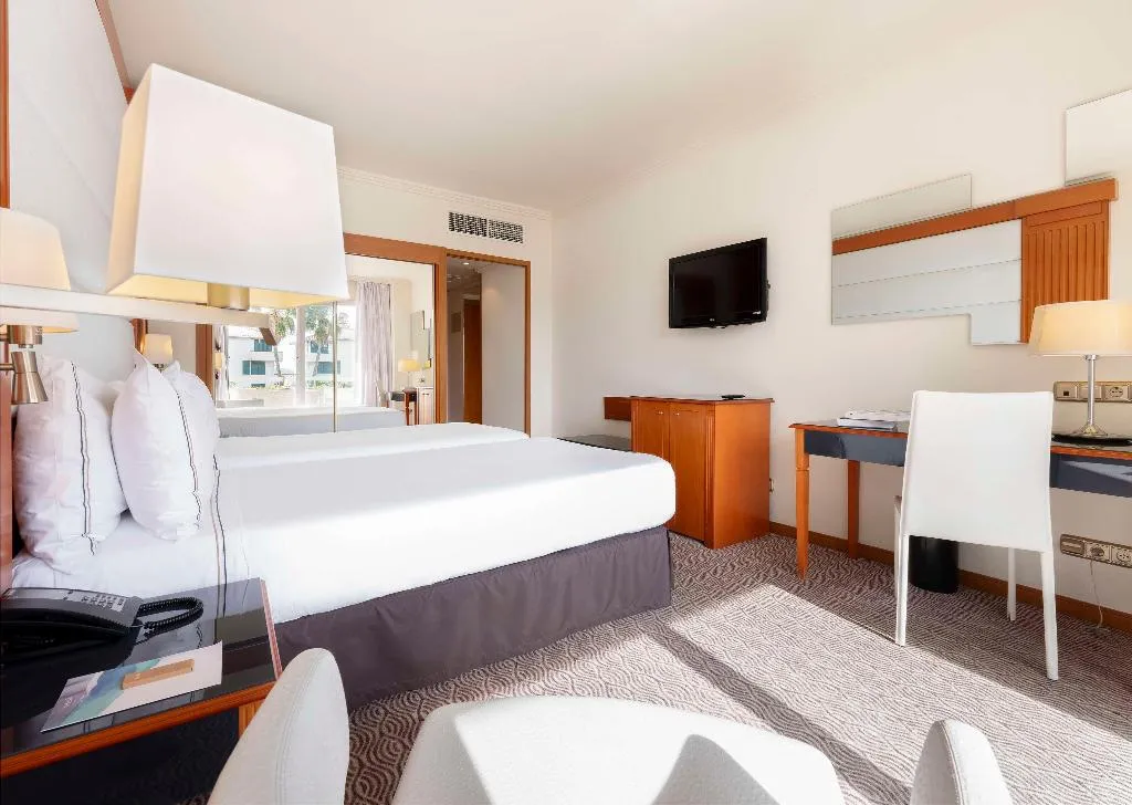 DOUBLE POOL VIEW Room, Melia Sitges, Costa Brava
