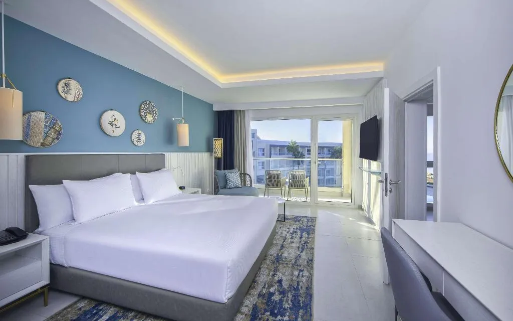 SUITE POOL VIEW ONE BEDROOM Room, Hilton Skanes Monastir Beach Resort, Tunisia