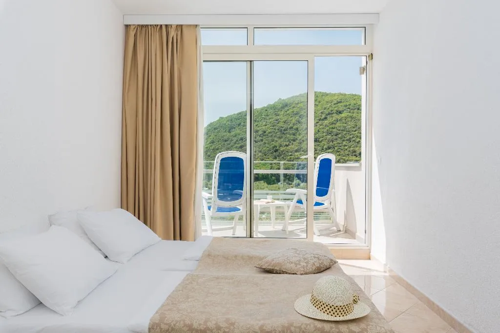 DOUBLE WITH BALCONY Room, Hotel Hedera, Istria