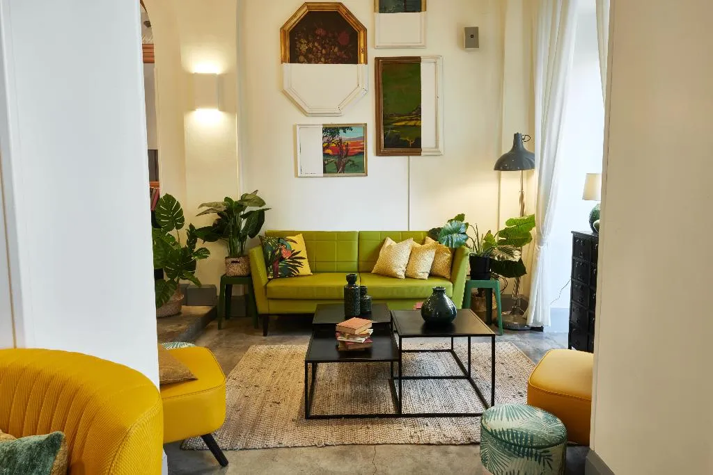 Lobby, Generator Rome, Naples