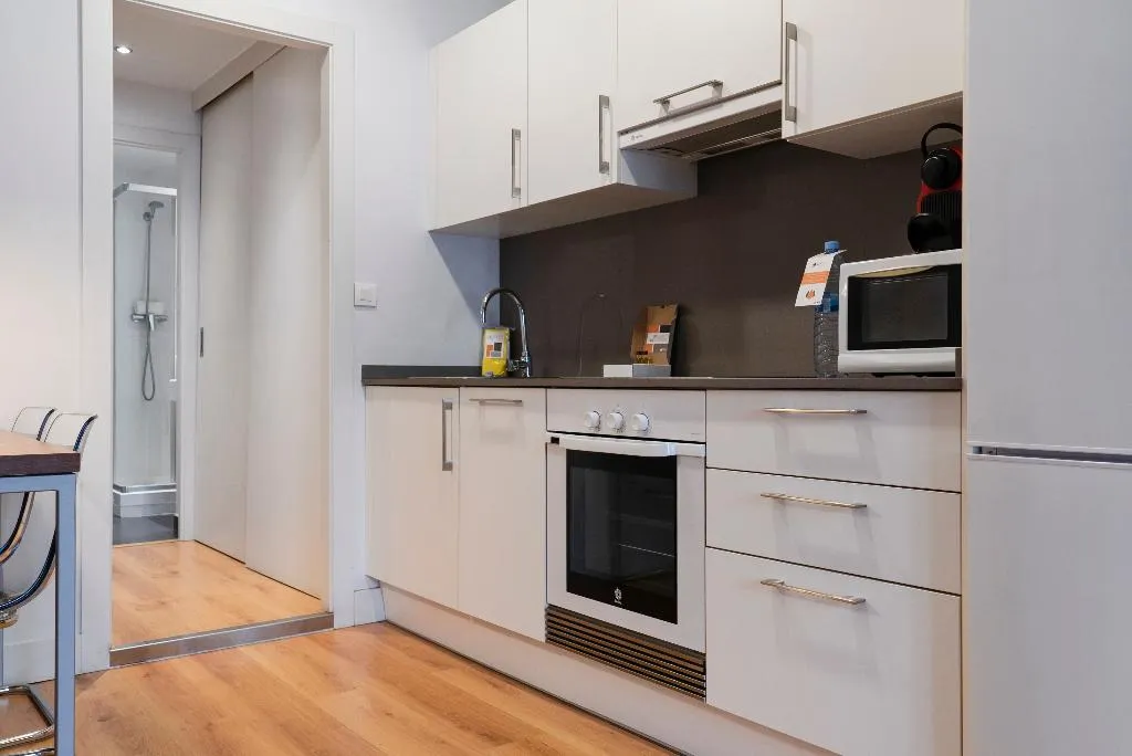 APARTMENT CAPACITY 2 TWO BEDROOMS Room, Dailyflats Gracia, Barcelona