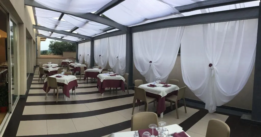 Restaurant, Mareneve Resort, Catania