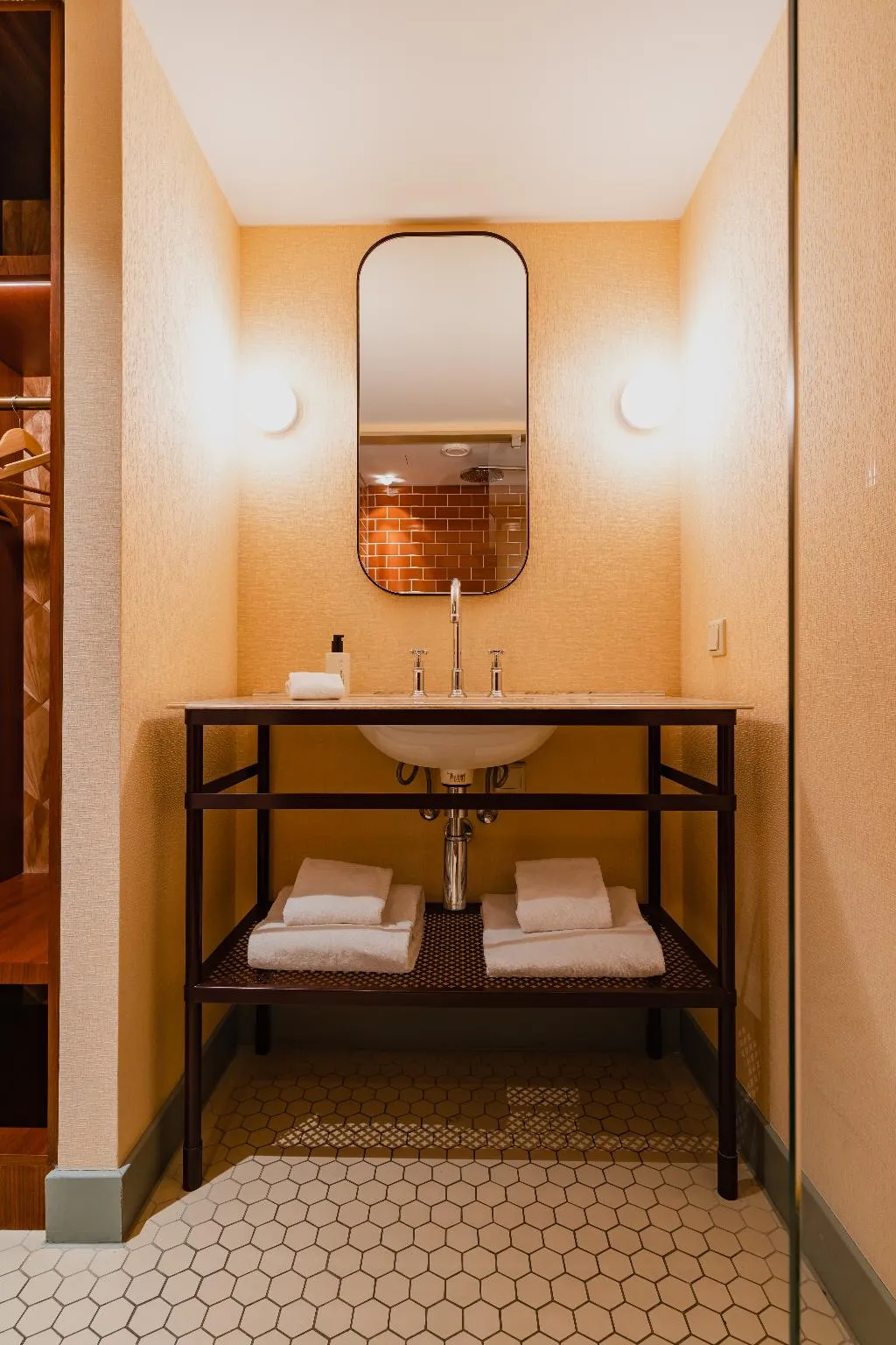Double or Twin DELUXE Room, Hotel Mercier, Amsterdam