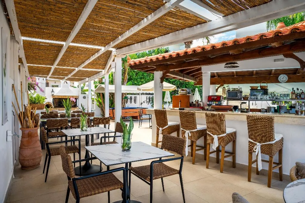 Bar, Malia Mare, Crete