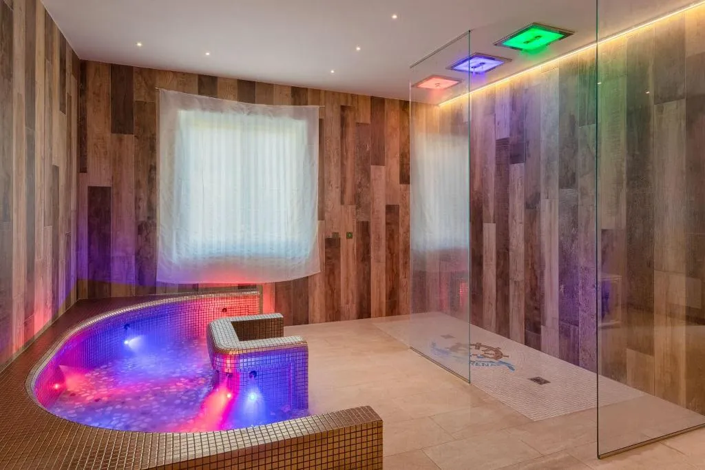 Sports and Entertainment, Hotel Serena, Venice