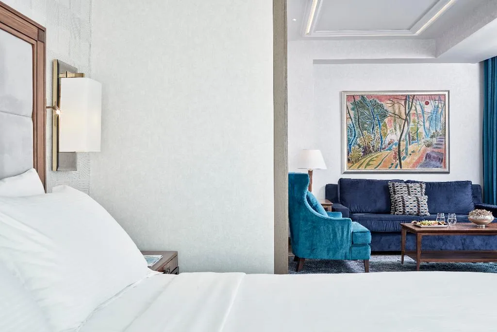 SUITE WITH VIEWS Room, Electra Metropolis, Athens