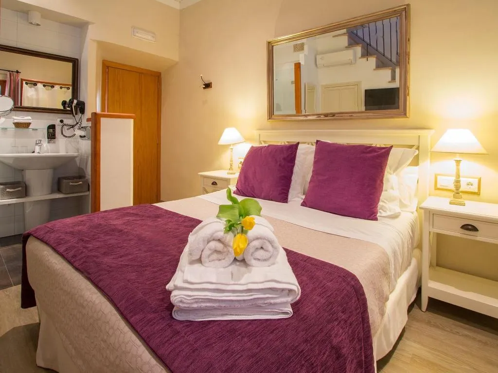 Room, Can Abril, Majorca