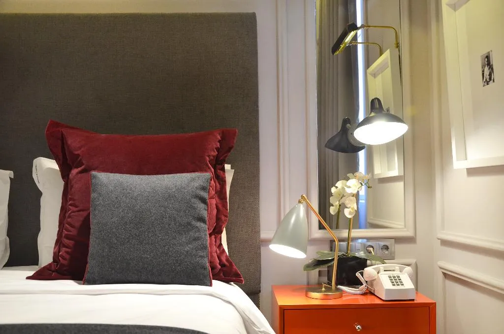 DOUBLE WITH VIEWS Room, Browns Central Hotel, Lisbon