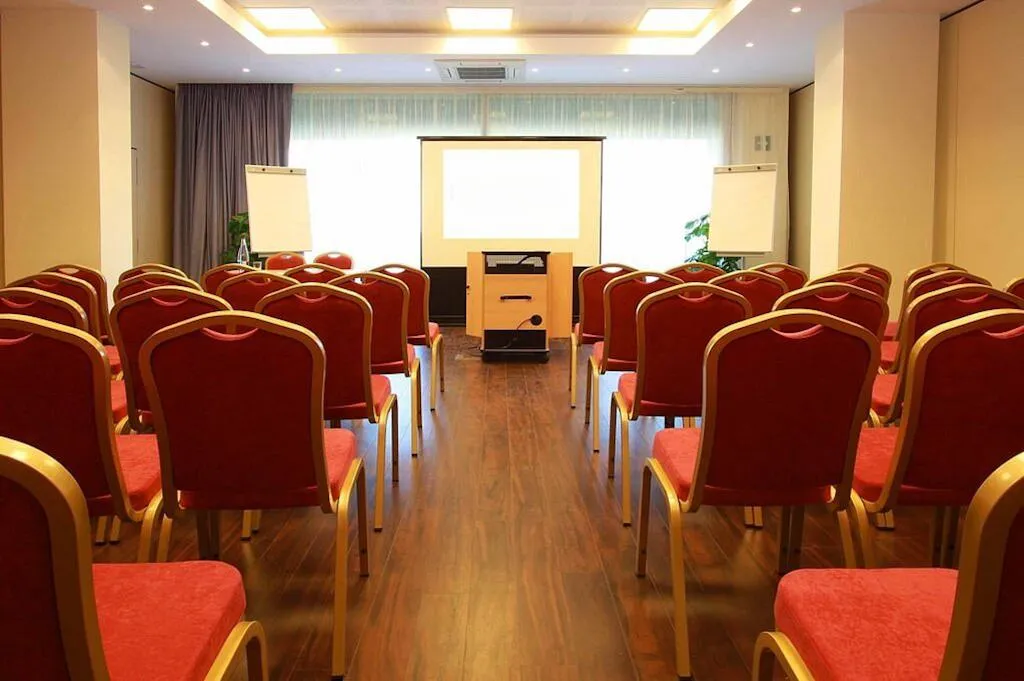 Conferences, Travelodge Cornella Fira, Barcelona