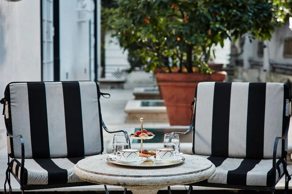 Double or Twin PRESTIGE Room, Hotel Lord Byron Small Luxury Hotels of the World, Rome