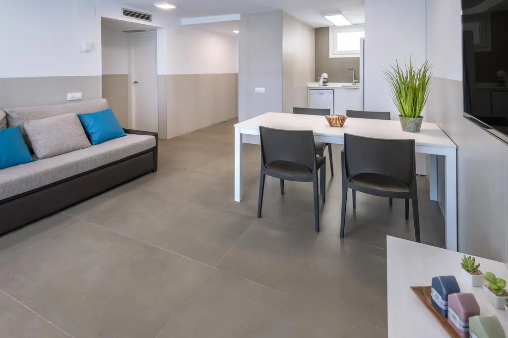 Room, Rentalmar Salou Playa Family Suites, Costa Dorada