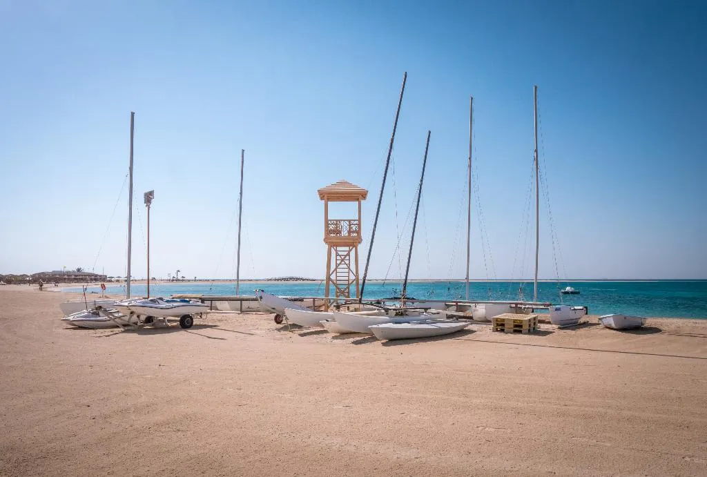 Beach, The Cascades Golf Resort Spa and Thalasso, Red Sea Riviera