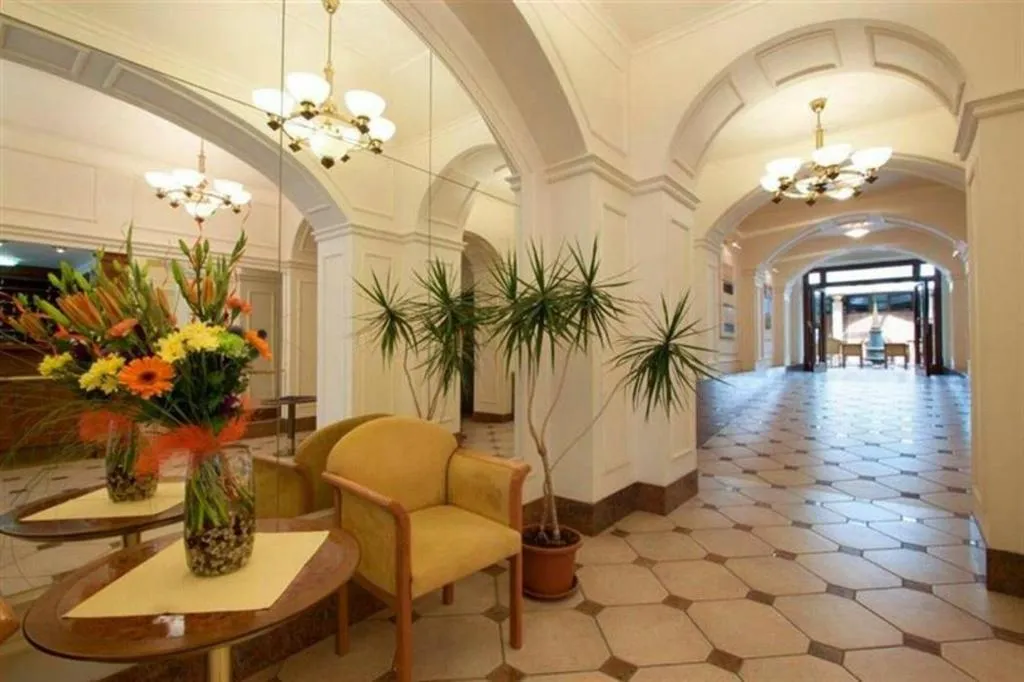 Lobby, Royal Galerie, Prague